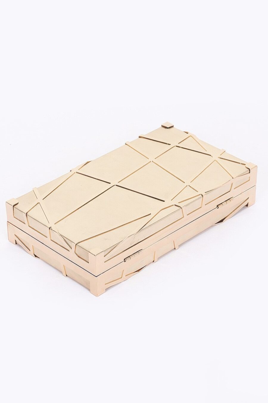 Metal case metallic clutch