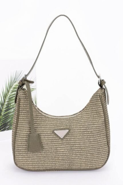 Faux leather shoulder bag in black with woven design and triangle handle – vegan handbag