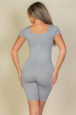 Short Sleeve Scoop Neck Bodycon Romper - Image 3
