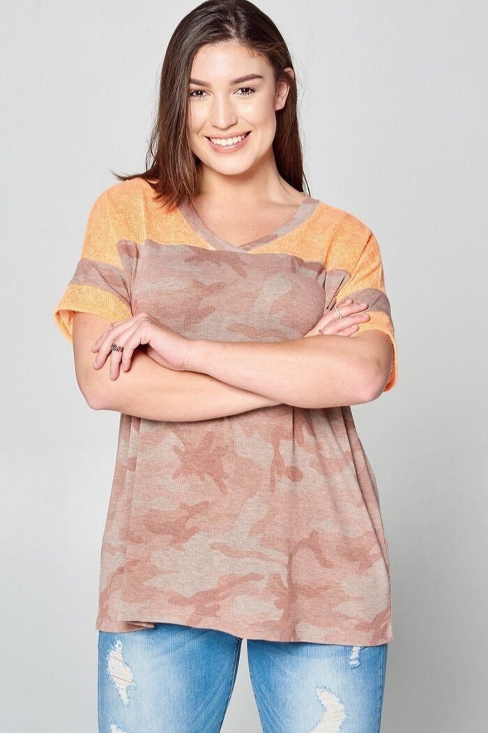 Camouflage printed loose-fit knit top