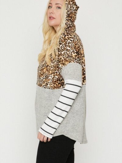 Plus Size Color Block Hoodie Featuring A Cheetah Print Plus Size Color Block Hoodie Featuring A Cheetah Print