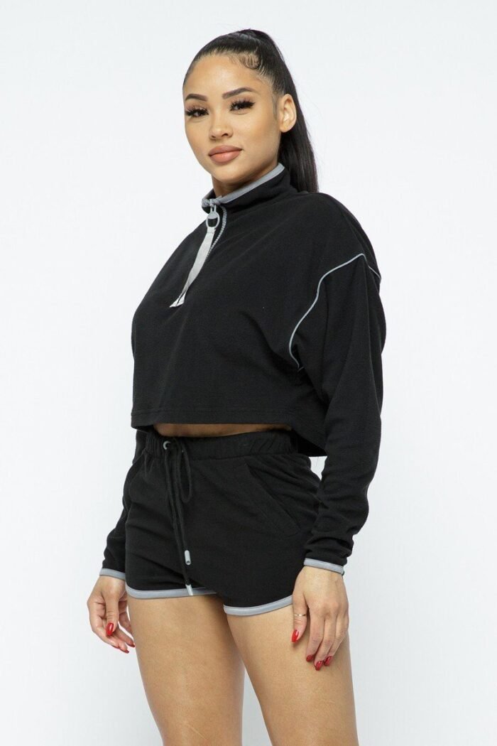 Sporty crop top sporty high-waist shorts set