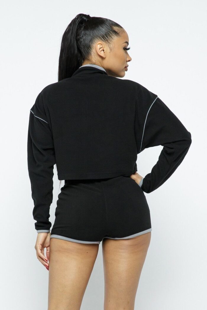 Sporty crop top sporty high-waist shorts set