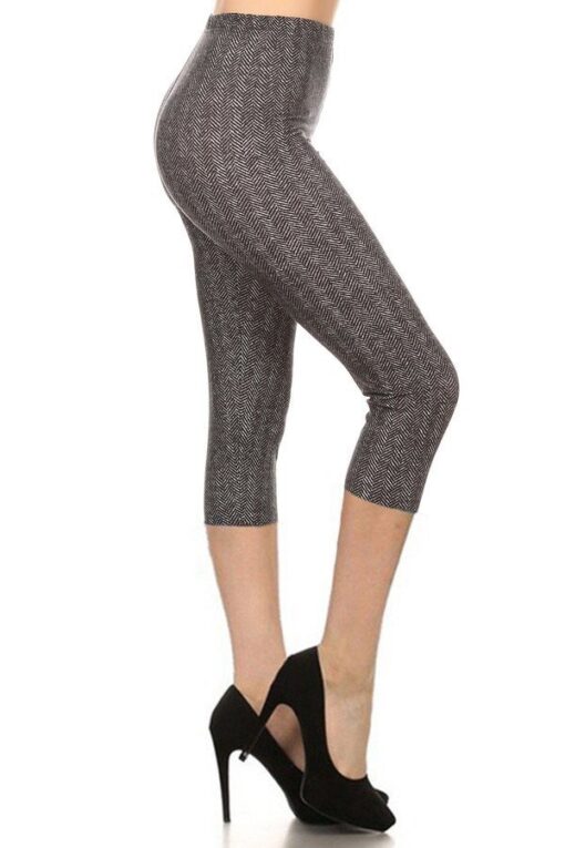 Chevron Print Capri Leggings, High Waisted Capri Leggings
