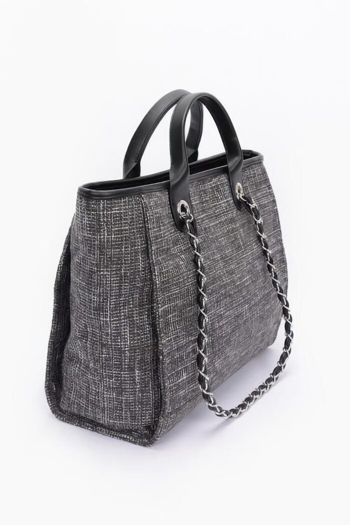 Simple daily shoulder strap tote bag