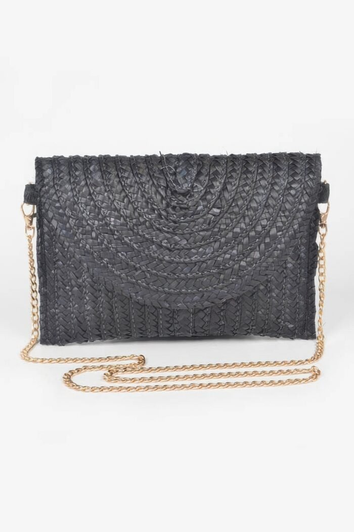 Straw pom pom flap bag
