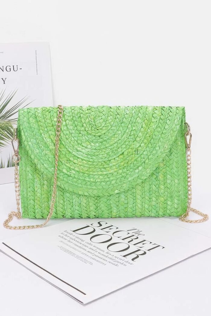 Straw pom pom flap bag