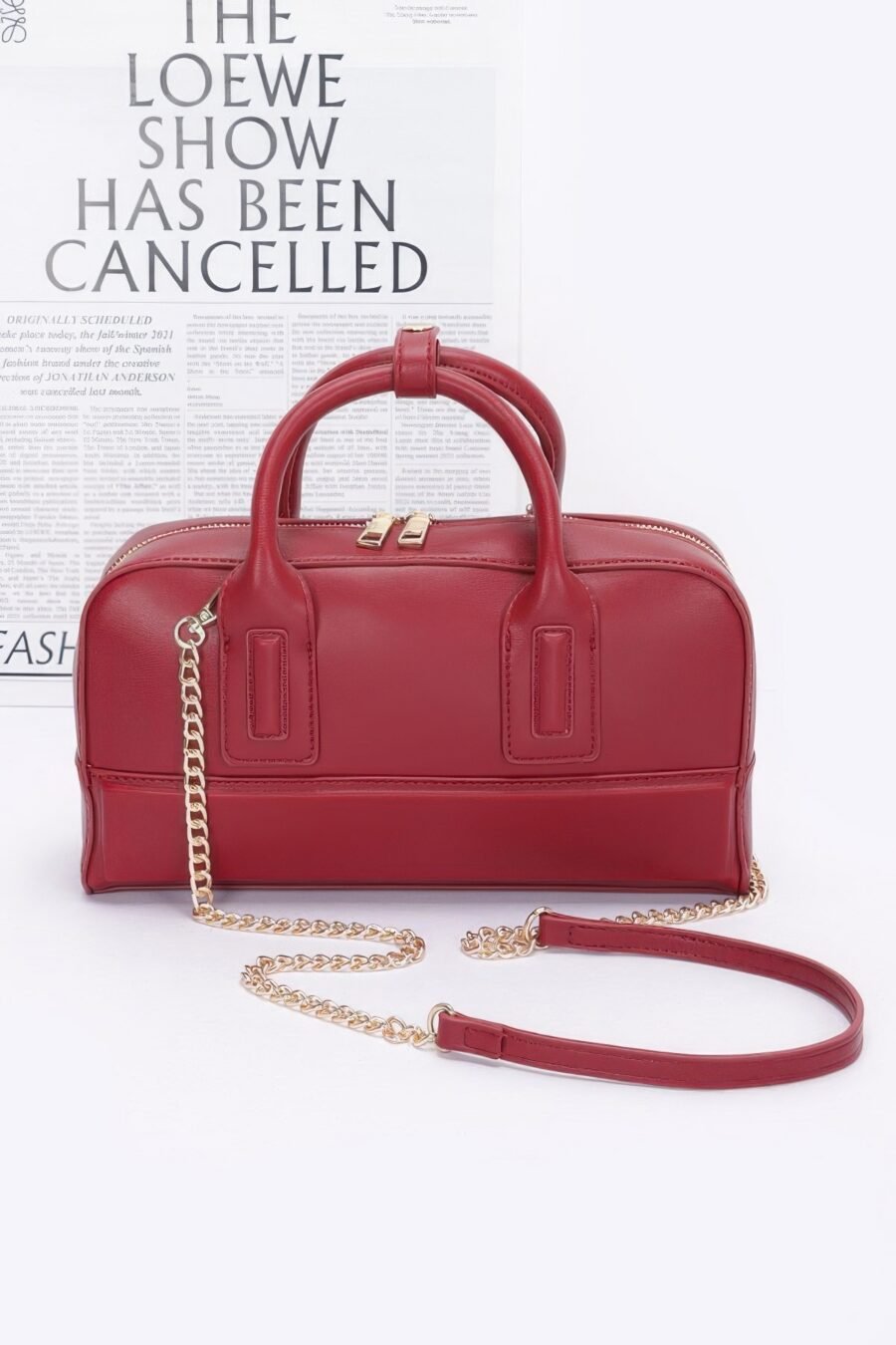 Small faux leather handbag with versatile design