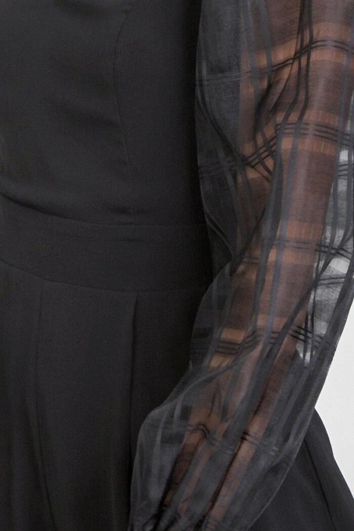 V neckline solid romper - image 5