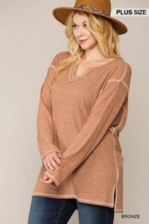 Two-tone Ribbed Tunic Top With Side Slits Two-tone Ribbed Tunic Top With Side Slits