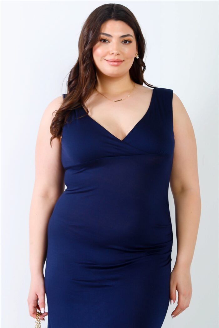 Plus v-neck sleeveless maxi dress