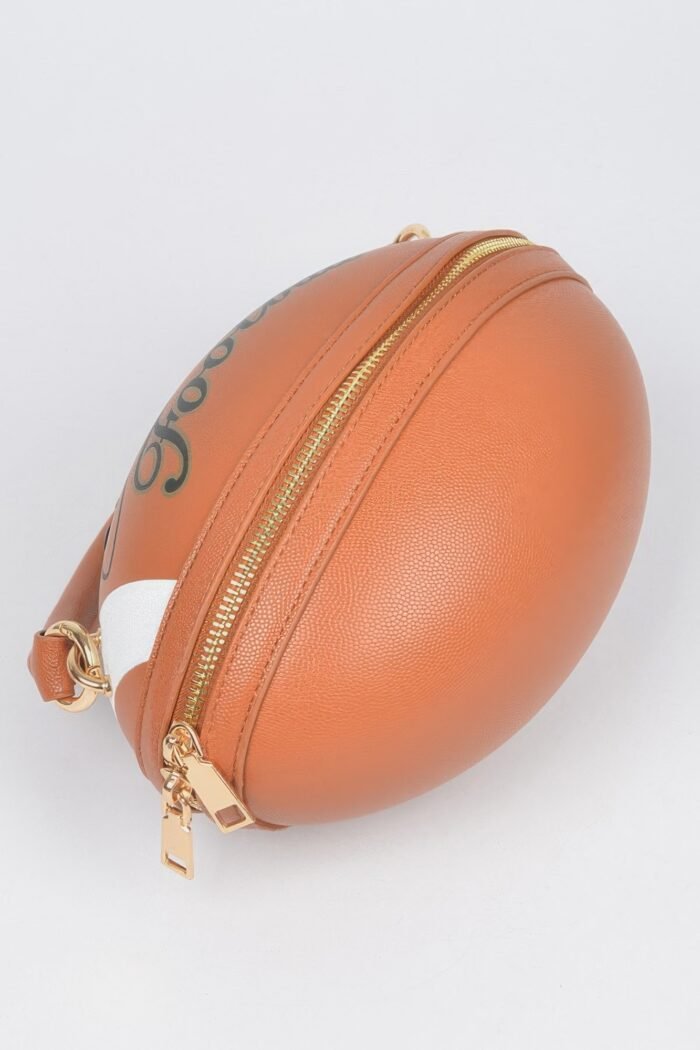 Rugby football clutch