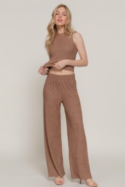 Sleeveless Top & Crinkle Knit Pants Set