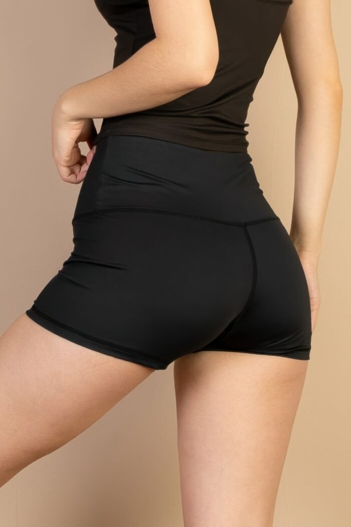 Wide band waist shorts - image 4