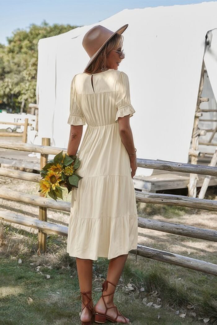 Flowy pleated short sleeve solid midi dress - image 4