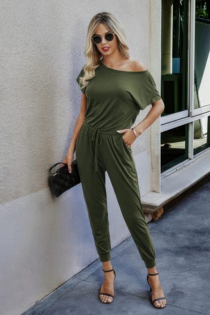 Solid slant shoulder short sleeve jumpsuit