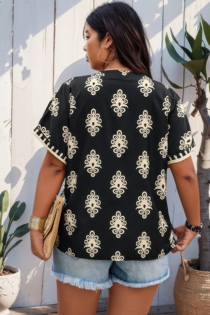 Plus size short sleeve v neck printed blouse