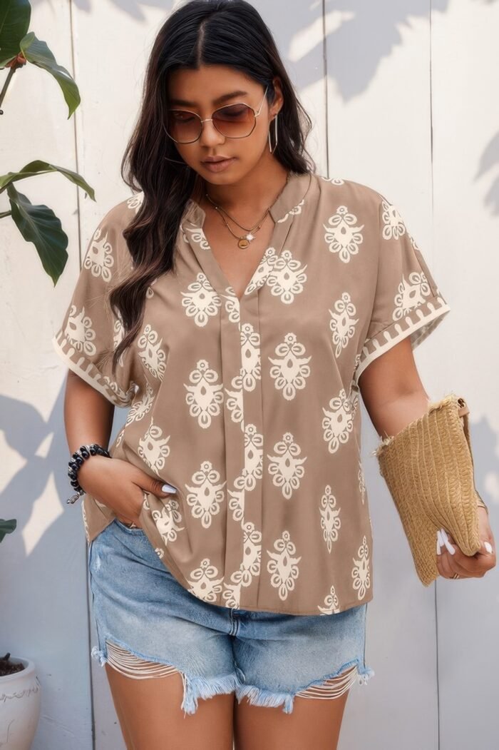 Plus size short sleeve v neck printed blouse