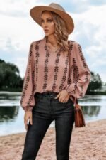Graphic Print Strip Loose Fit V Neck Blouse - Image 6