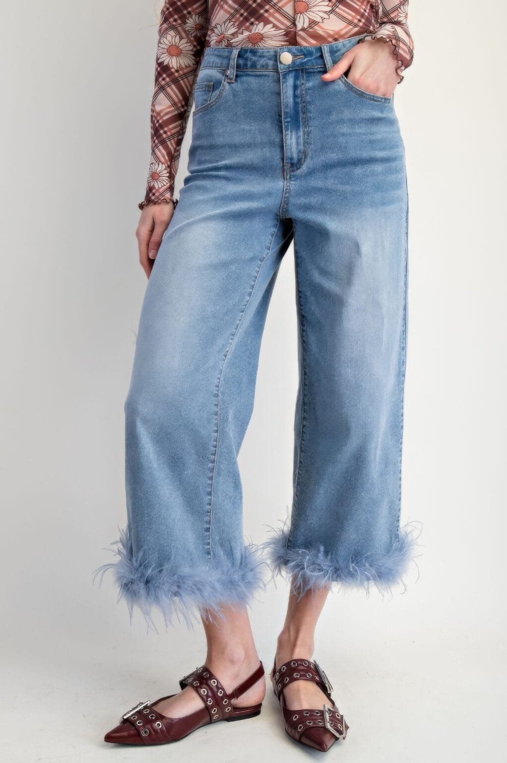fur bottom hem washed stretch denim pants