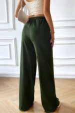 Solid Pockets Elastic Waist Loose Straight Pants - Image 9