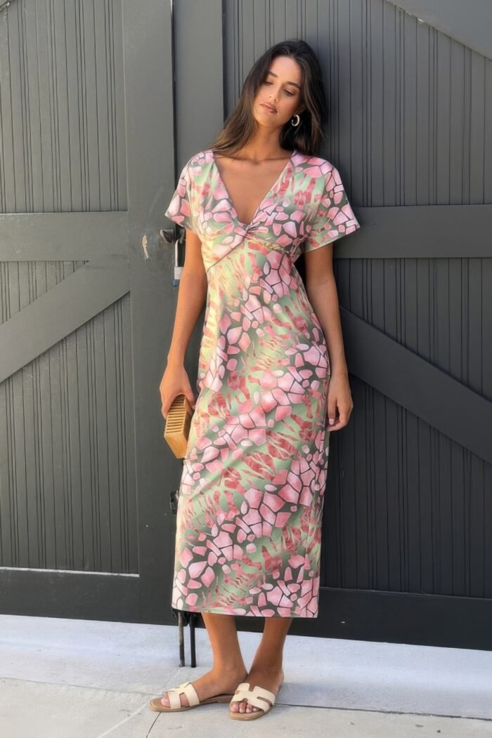 Geometric print twist design short sleeve fit dress - image 15