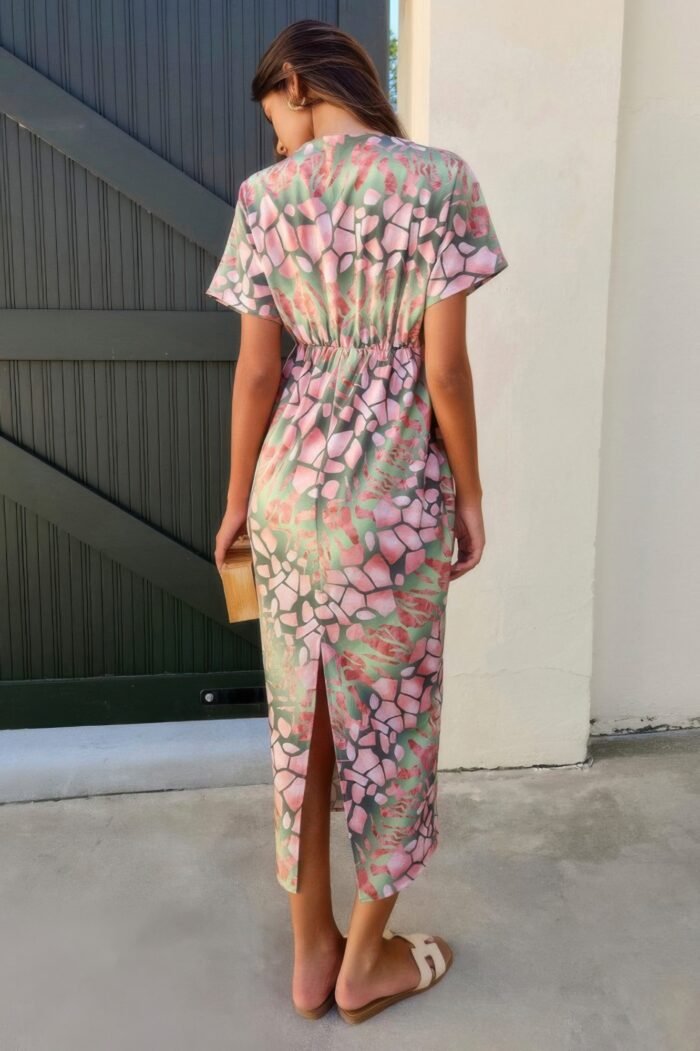 Geometric print twist design short sleeve fit dress - image 16