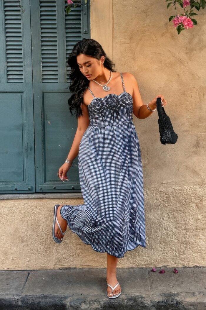 Plus size plaid backless hollow out strap dress - image 7