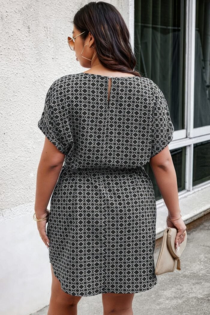Plus round neck printed batwing sleeve loose dress - image 9