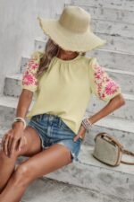 Round Neck Floral Embroidery Puff Sleeve Blouse - Image 3