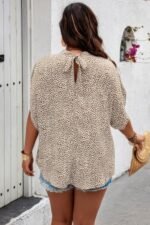Plus Size Random Printed Short Sleeve Loose Shirt - Image 5