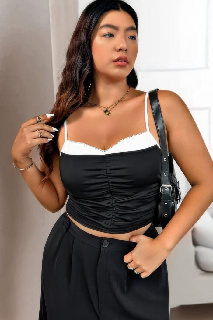 Plus sleeveless ruched colorblock fit top - image 4