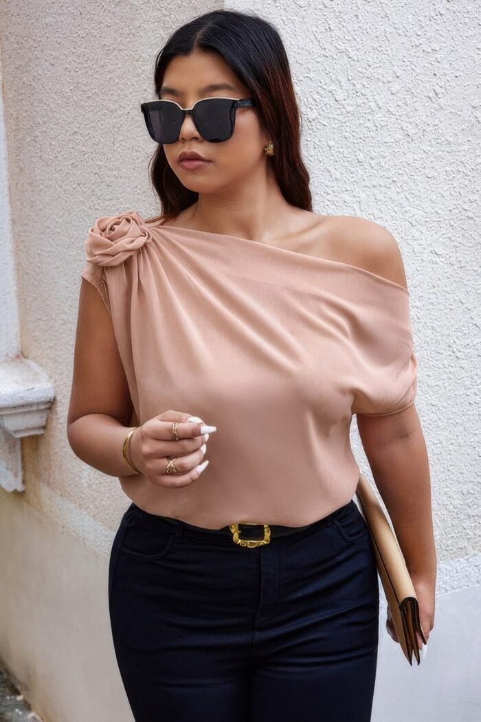 Plus one shoulder asymmetric flower decoration shirt - image 7