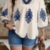 Plus V Neck Geo Print Puff Sleeve Blouse
