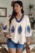 Plus V Neck Geo Print Puff Sleeve Blouse