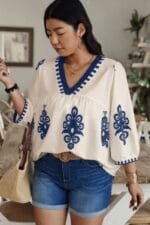 Plus V Neck Geo Print Puff Sleeve Blouse