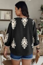 Plus V Neck Geo Print Puff Sleeve Blouse