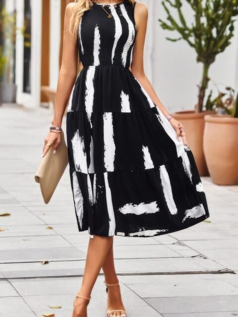 Cut Out Ruched Fit Sleeveless Ruffle Dress