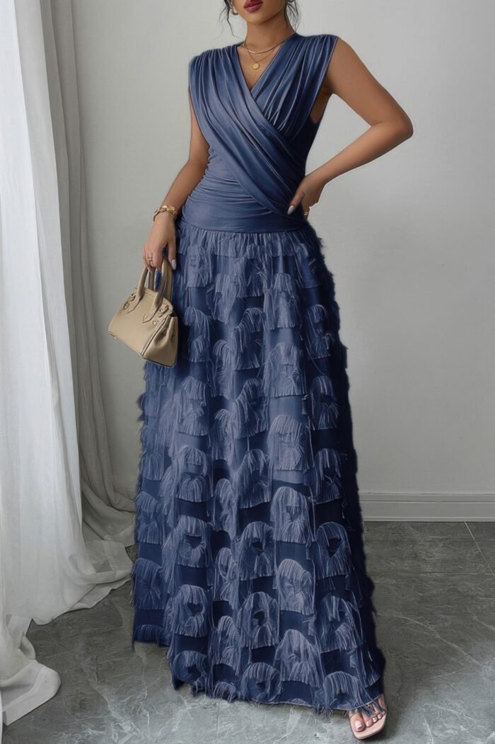 Solid v neck ruched texture splice sleeveless dress - image 1