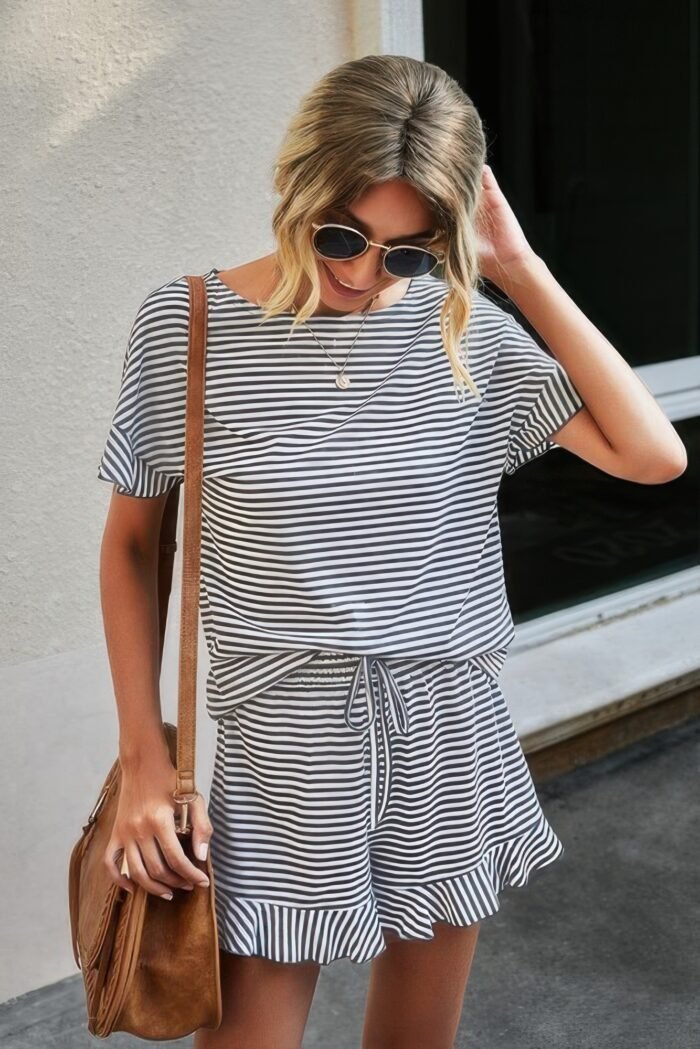 Round neck striped top short set - image 2