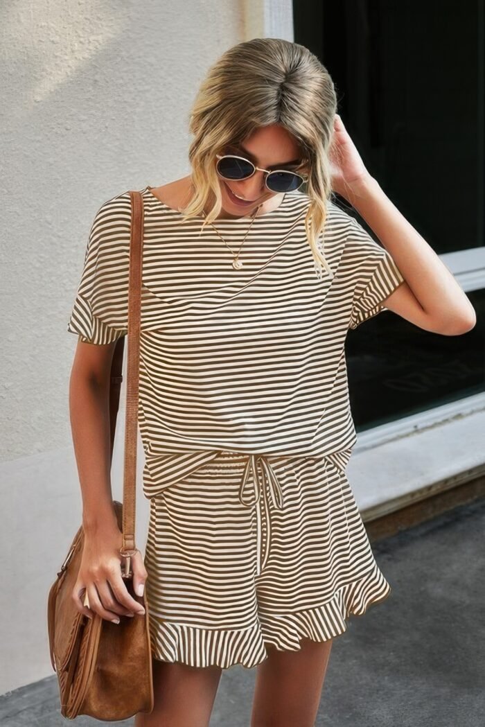 Round neck striped top short set - image 7