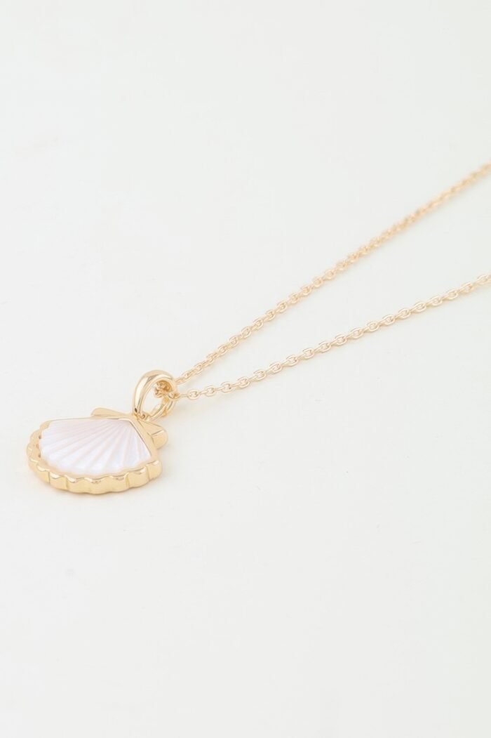 Classic Seashell Pendant Necklace - Image 2