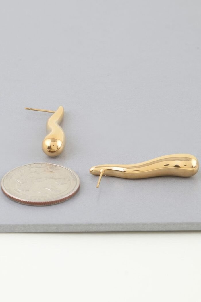 Shiny Bar Teardrop Earrings - Image 3