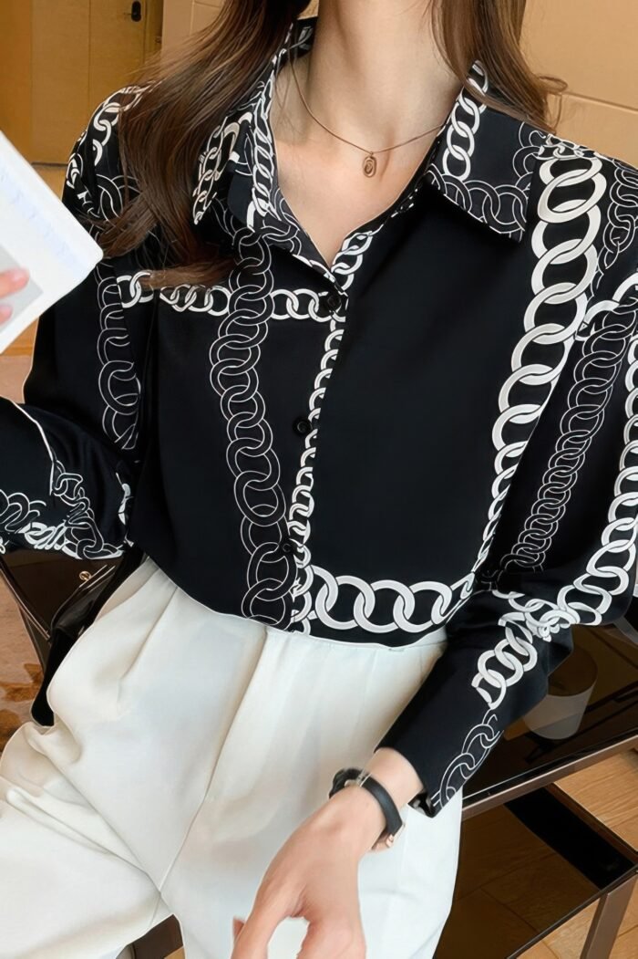 Chain Print Drop Shoulder Loose Fit Blouse - Image 2