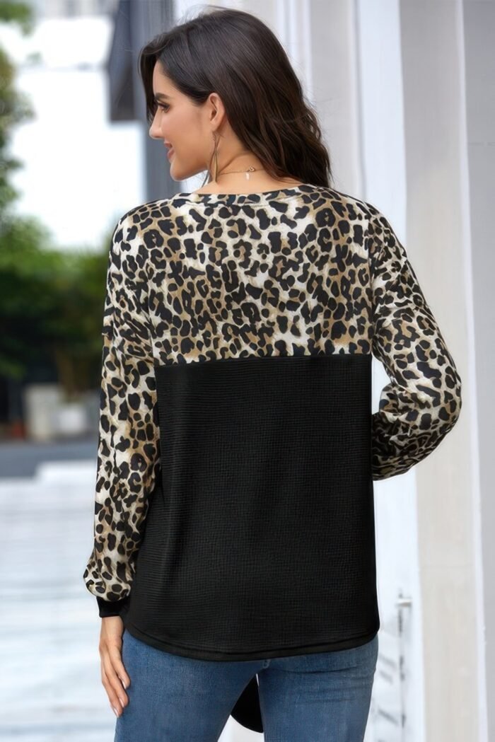 Leopard Stitching Bow Knit Crew Neck Loose Pullover - Image 2
