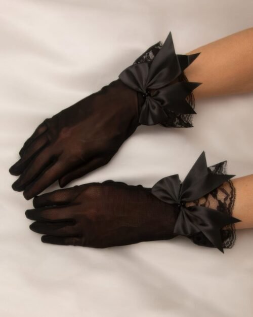 Bridal Chantilly Lace Wrist Length Gloves