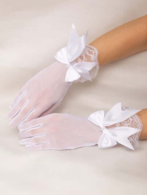 Bridal Chantilly Lace Wrist Length Gloves