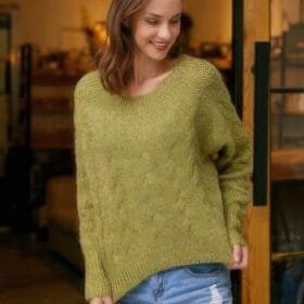 Cable Knit Sweater Classic Round Neckline and Solid Color