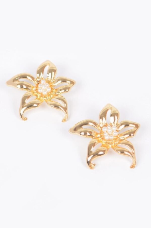 Vintage Metal Flower Earring