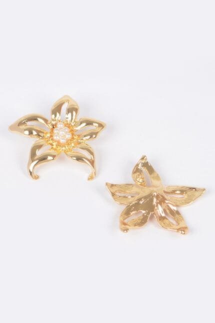 Vintage Metal Flower Earring